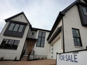 US home sales flat in April as lackluster spring homebuying season lurches forward